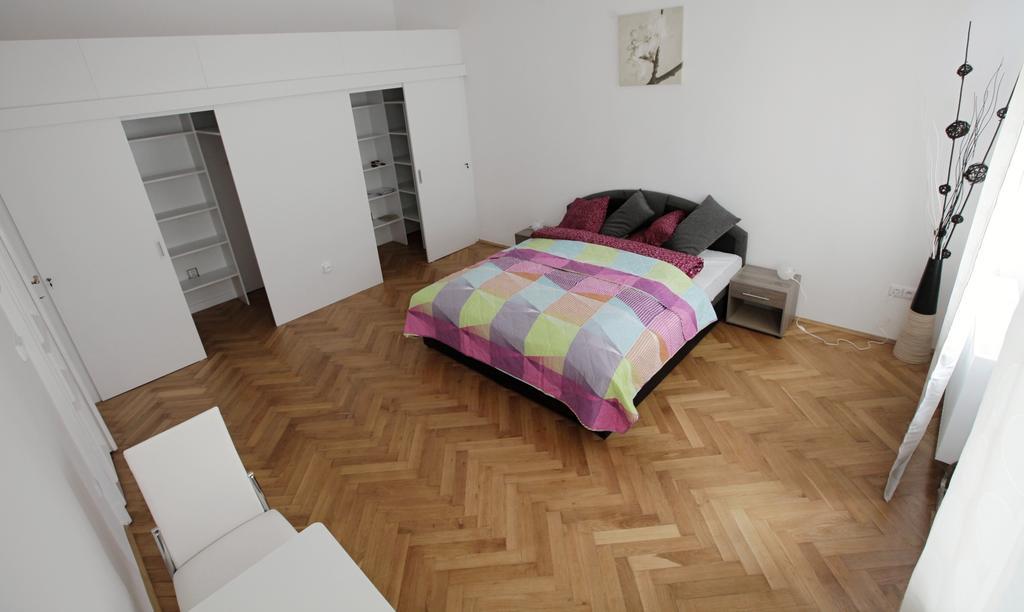 Carpe Diem Prague Apartment Phòng bức ảnh